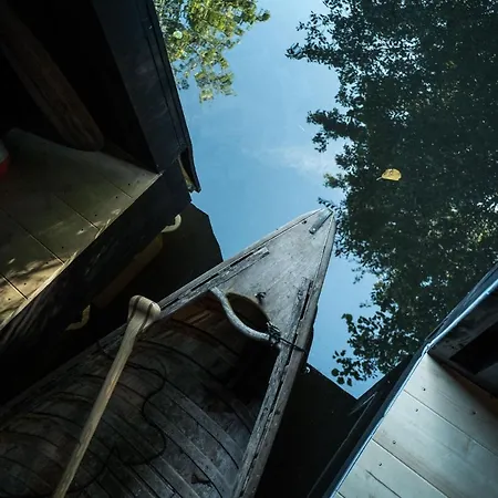 Bed and Breakfast Ecolodge Le Bruit De L'eau 2*