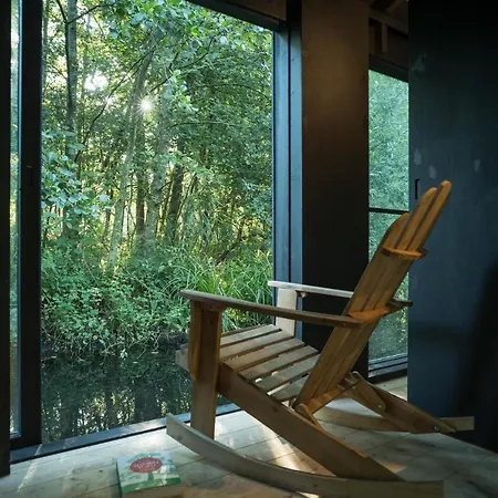 Bed and Breakfast Ecolodge Le Bruit De L'eau 2*