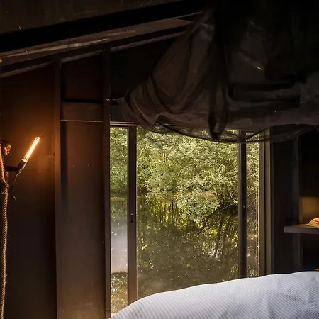 Ecolodge Le Bruit De L'eau Bed and Breakfast 2*