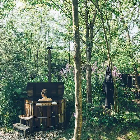 Ecolodge Le Bruit De L'eau 2* Saint-Quentin-en-Tourmont