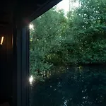 Couette-café Ecolodge Le Bruit De L'eau Saint-Quentin-en-Tourmont