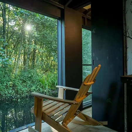 Ecolodge Le Bruit De L'eau 2*