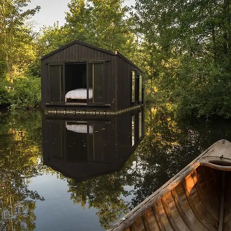 Ecolodge Le Bruit De L'eau 2*