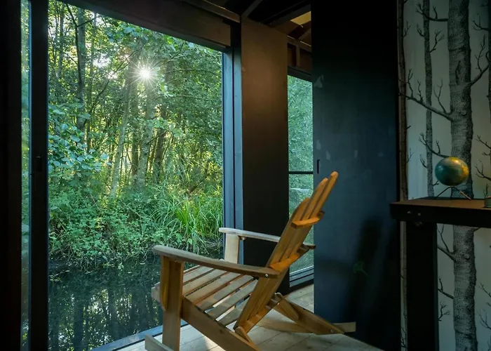 Ecolodge Le Bruit De L'eau 2*