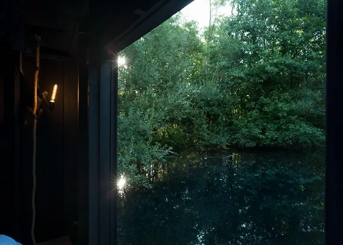 Panzió Ecolodge Le Bruit De L'eau Saint-Quentin-en-Tourmont